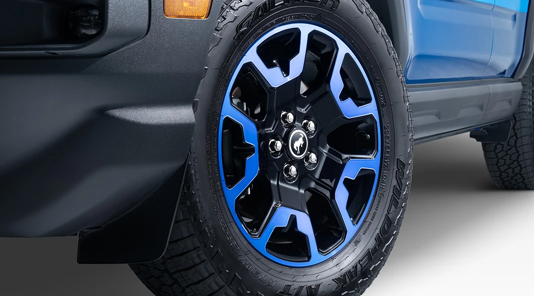 17” x 7” High-gloss Black Wheels with Blue Accents